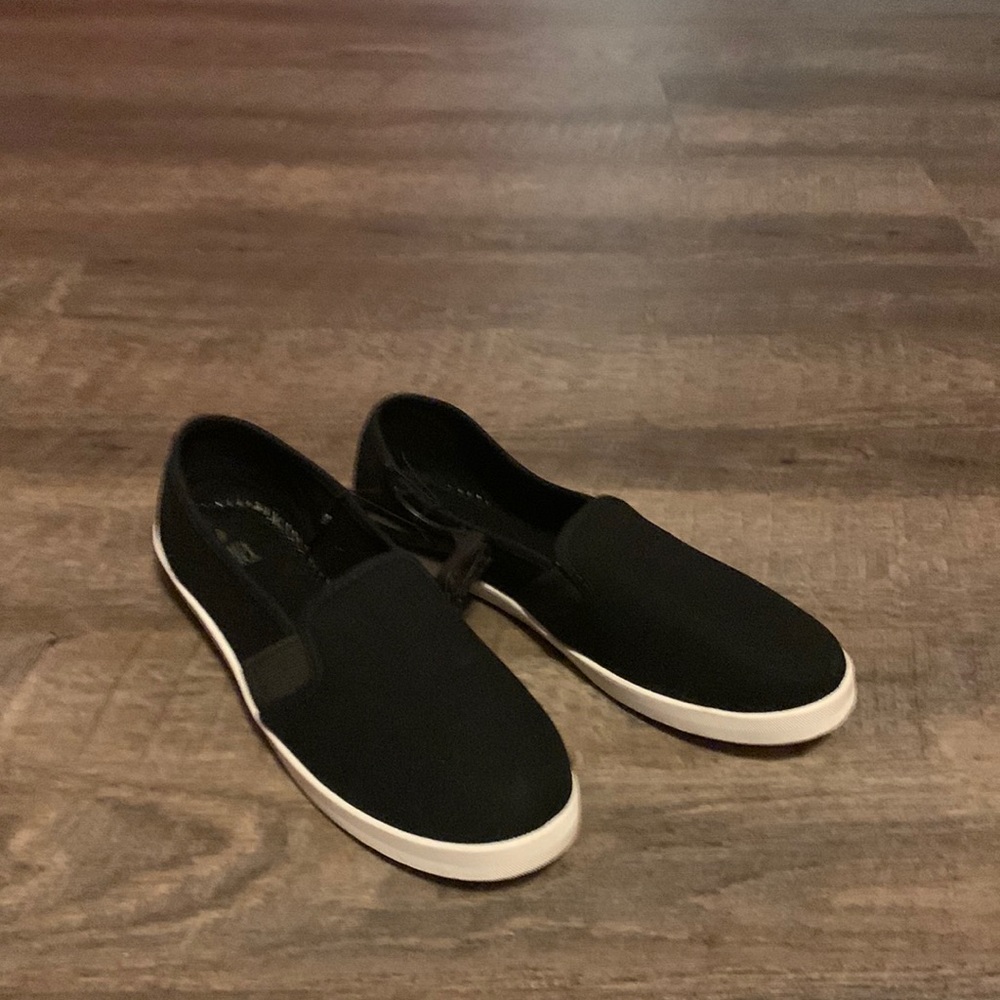 Flat shoes